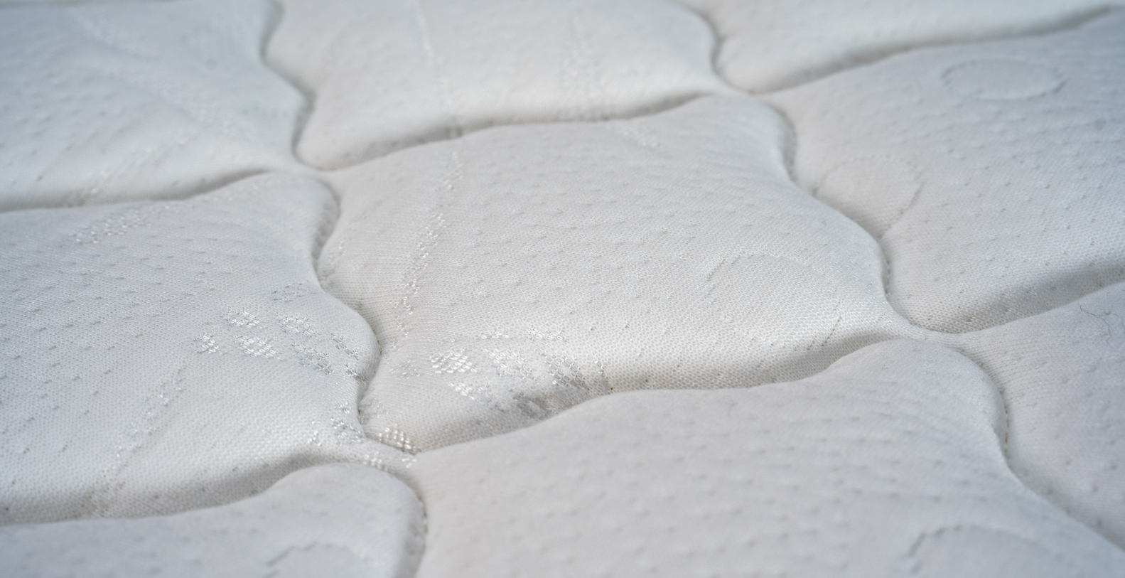 針織布面料;親膚透氣,柔軟舒適,營造好眠睡感 健脊9002 MK2特硬床褥。9吋床褥;特硬床褥;香港床褥推介;歐化寶;皇牌床褥推介