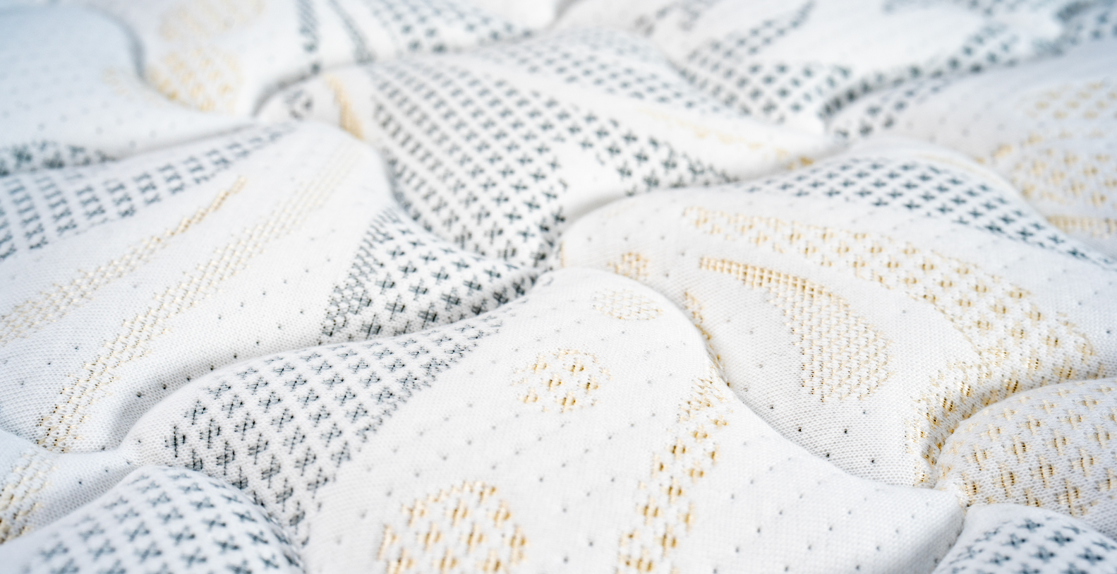 針織棉透氣布面料。親膚透氣,防蟎抗菌,有助抑制細菌生長 Magic三段式獨立袋裝彈簧護脊床褥。9.5吋床褥;消委會推介床褥;三段式分區承托;香港床褥推介;歐化寶;消委會床褥推介